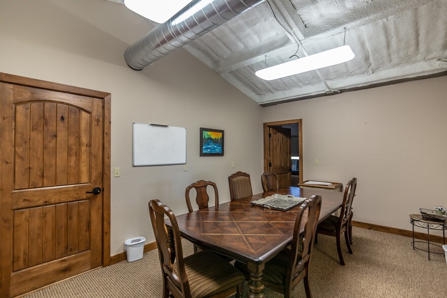 1520 E Eagle Rd, Weatherford, OK à vendre - Photo intérieure - Image 2 de 37