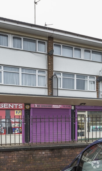5 Queens Ave, Widnes for lease - Primary Photo - Image 1 of 2