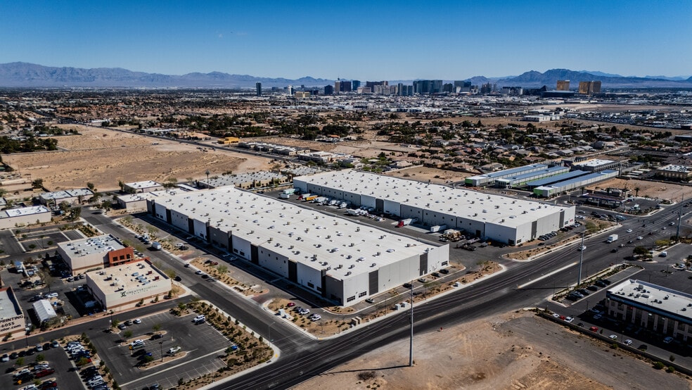 6425 S Jones Blvd, Las Vegas, NV à louer - Photo du bâtiment - Image 1 de 6