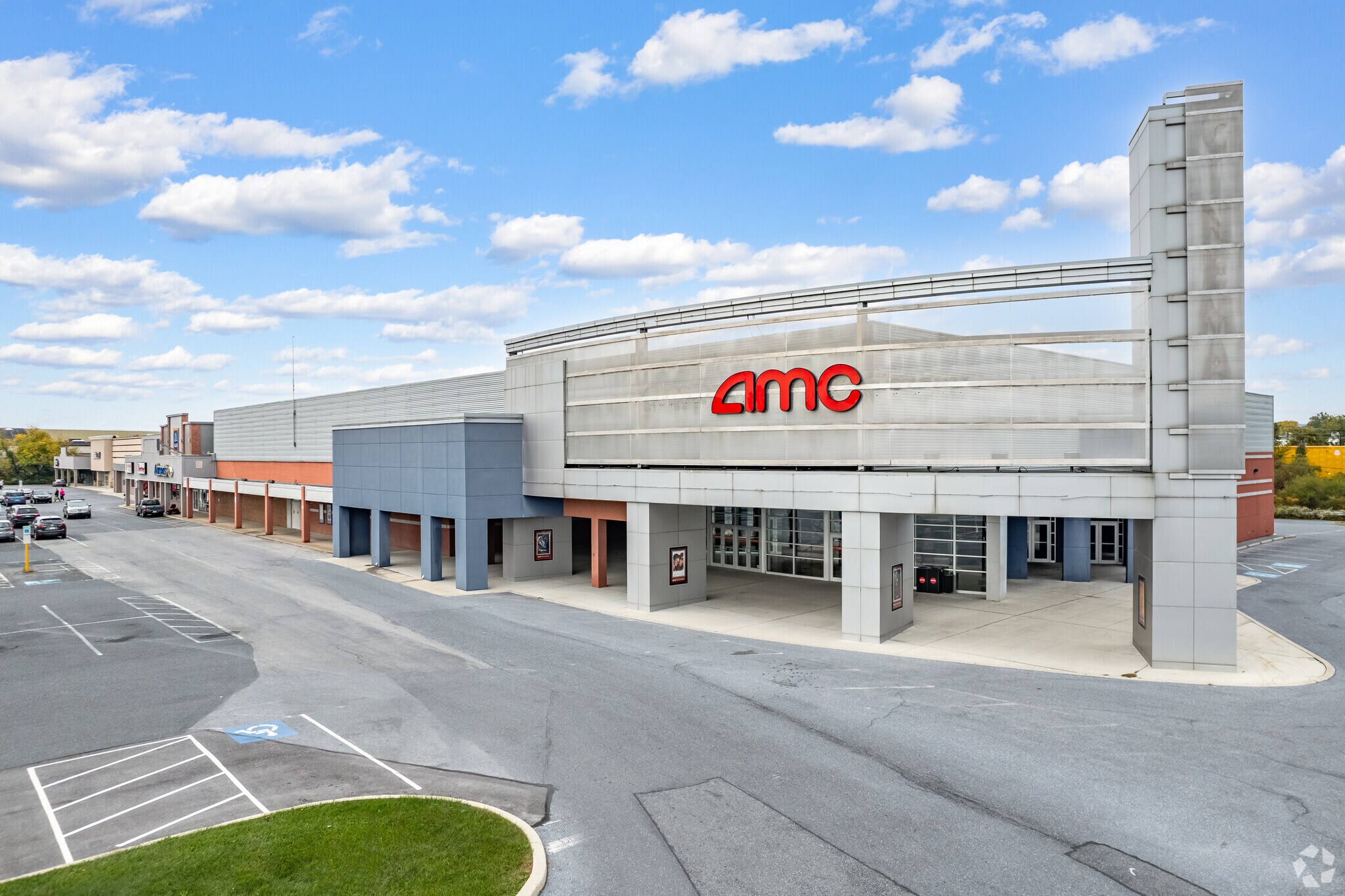 3433-3445 Simpson Ferry Rd, Camp Hill, PA for lease Building Photo- Image 1 of 8