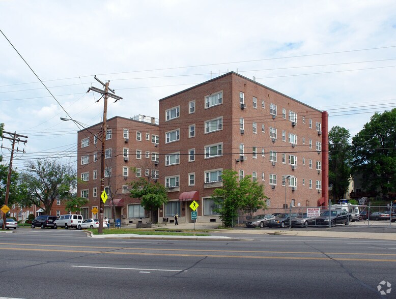 2900 Newton St NE, Washington, DC à louer - Photo du bâtiment - Image 2 de 5
