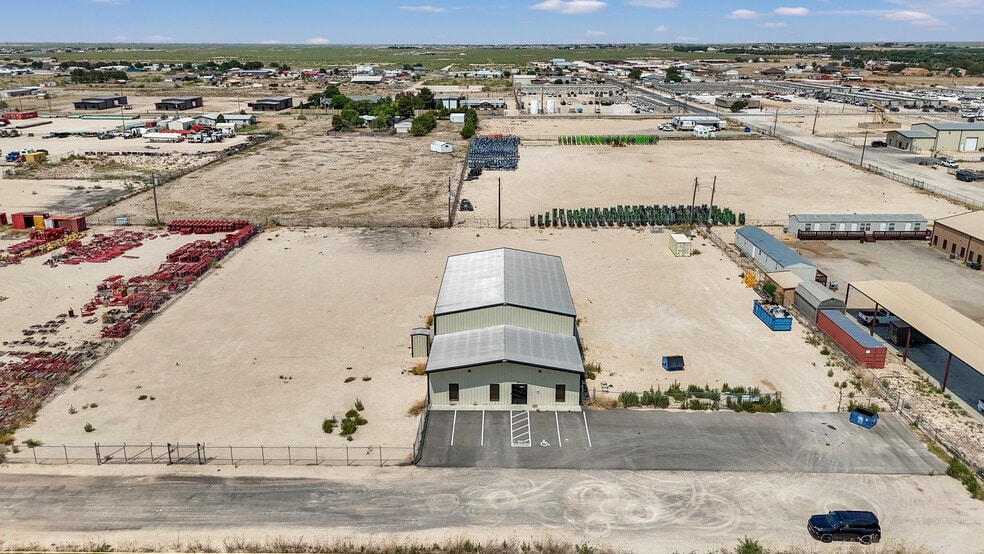 11424 W County Road 35, Midland, TX for lease - Building Photo - Image 2 of 11