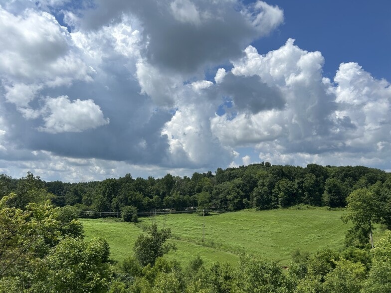 1886 Bowling Green Rd, Scottsville, KY à vendre - Photo du bâtiment - Image 2 de 5