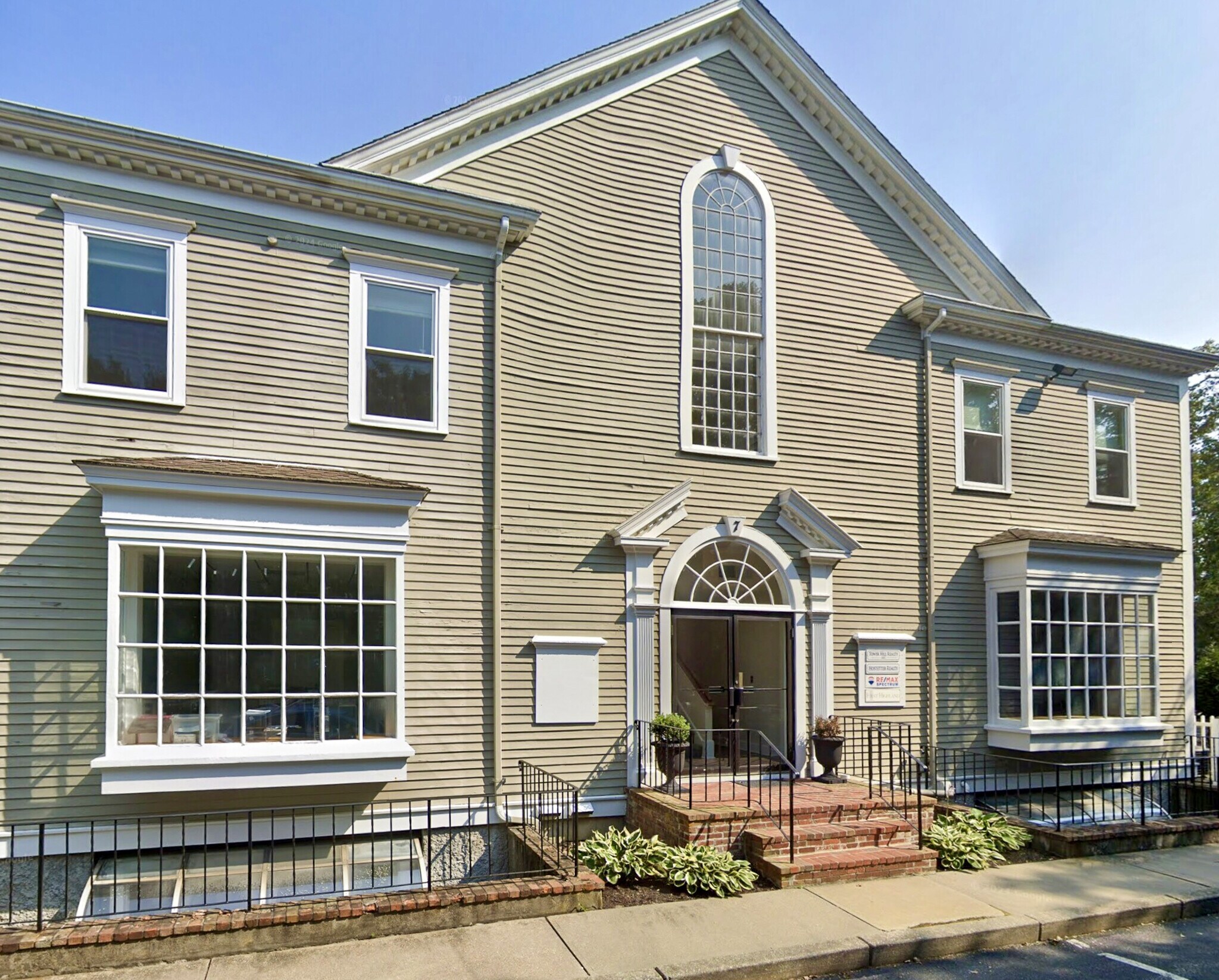 5-9 Parker Rd, Osterville, MA à louer Photo principale- Image 1 de 6