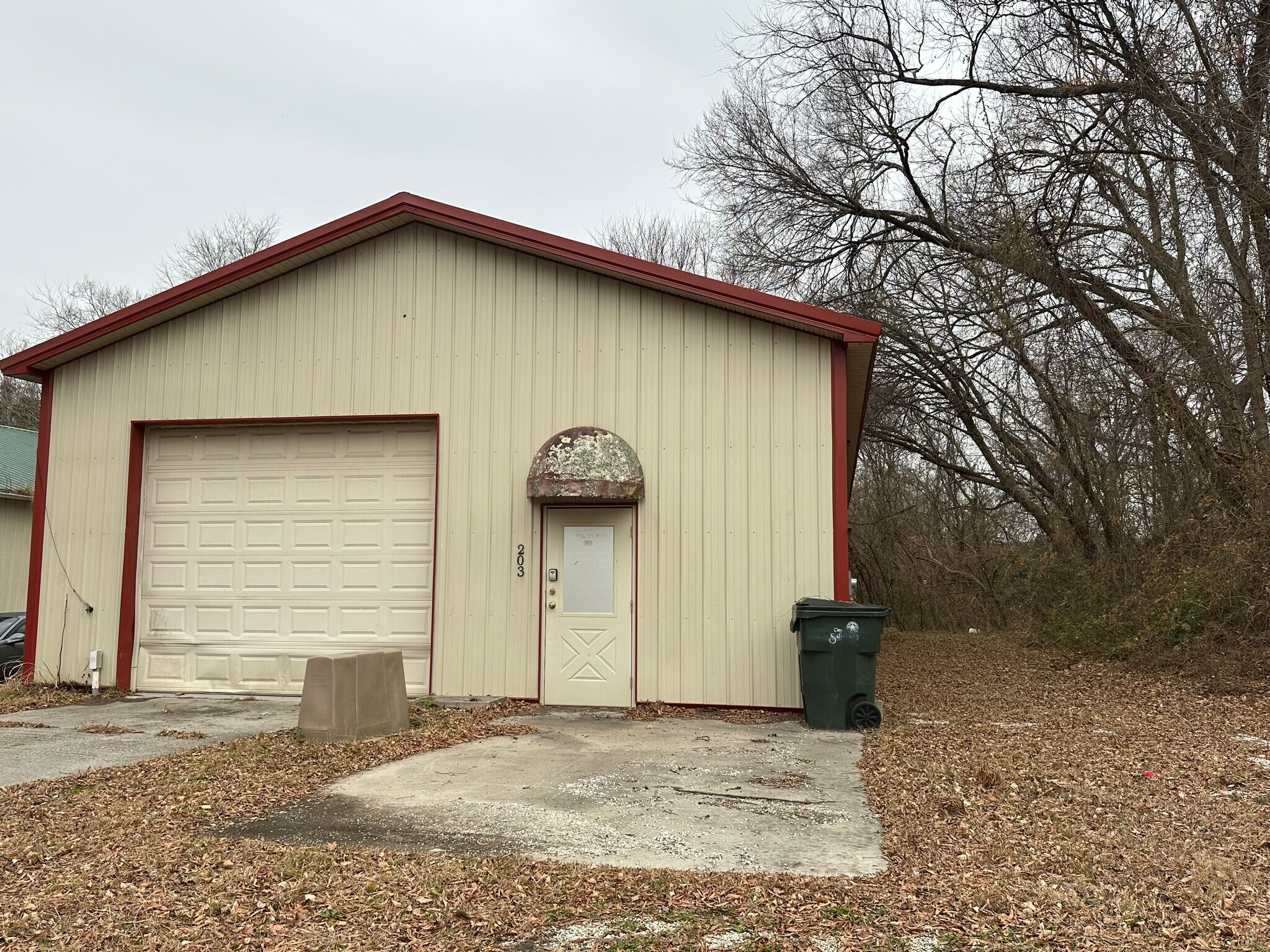 203 E Harrison St, Salisbury, NC for lease Primary Photo- Image 1 of 5