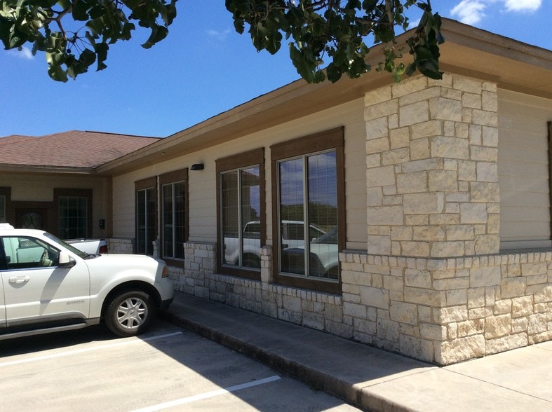 1911 Corporate Dr, San Marcos, TX for sale - Building Photo - Image 3 of 29