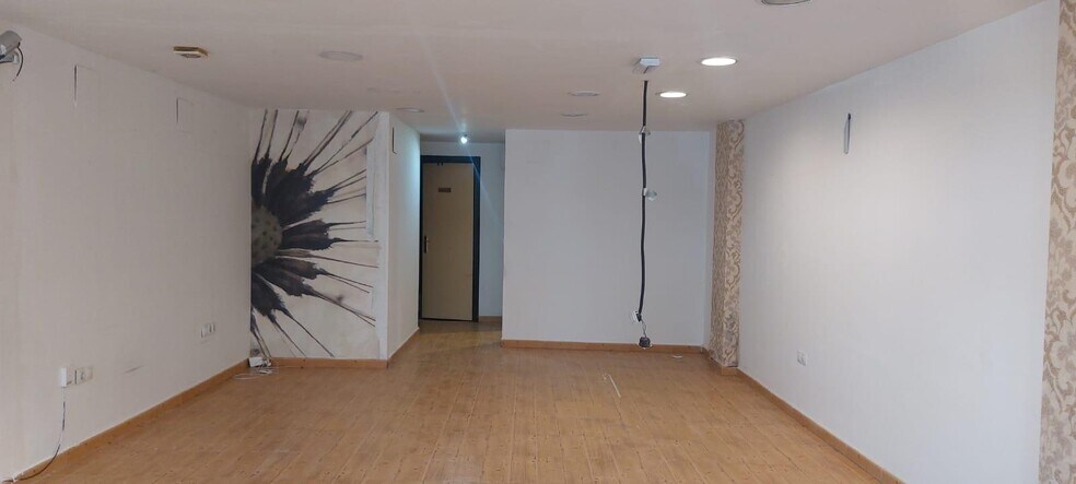 Commerce de détail dans Cáceres, Cáceres à vendre - Photo du bâtiment - Image 1 de 5