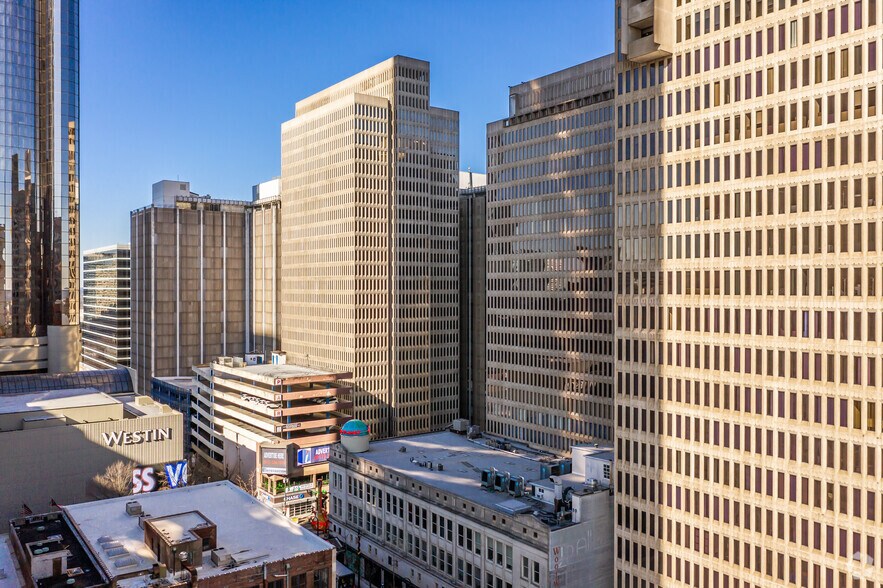 230 Peachtree St NW, Atlanta, GA à louer - Photo du bâtiment - Image 3 de 9