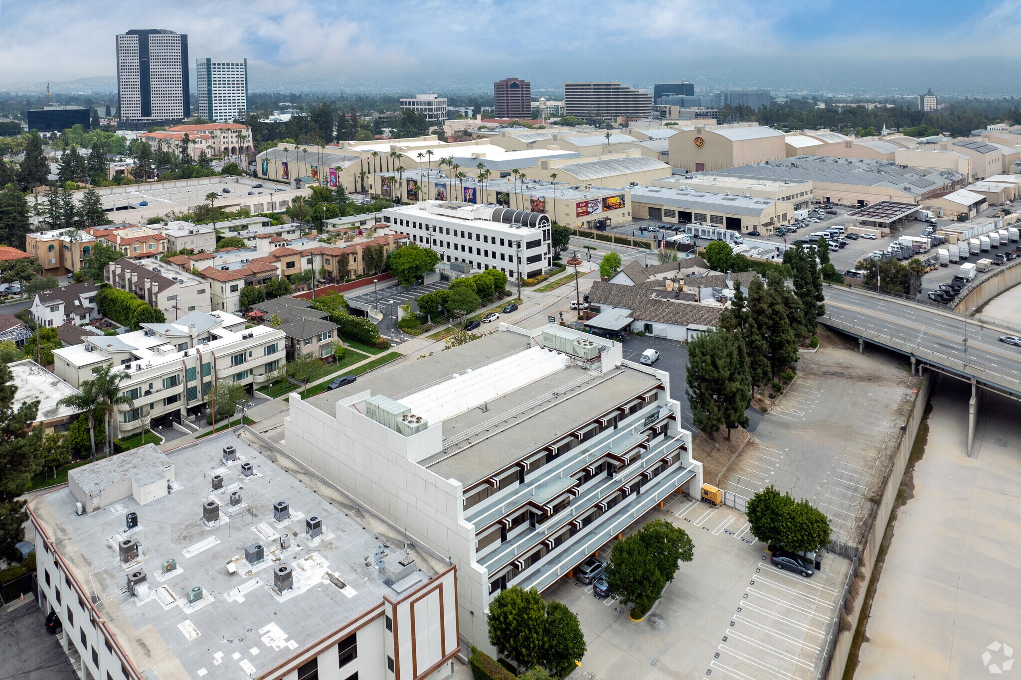 4444 W Lakeside Dr, Burbank, CA for lease Aerial- Image 1 of 26