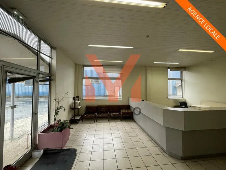 Flex in Les Mureaux for lease - Lobby - Image 3 of 6