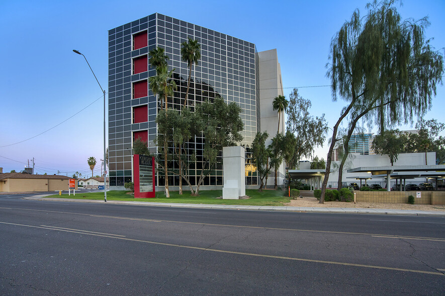 3330 N 2nd St, Phoenix, AZ for lease - Building Photo - Image 3 of 9