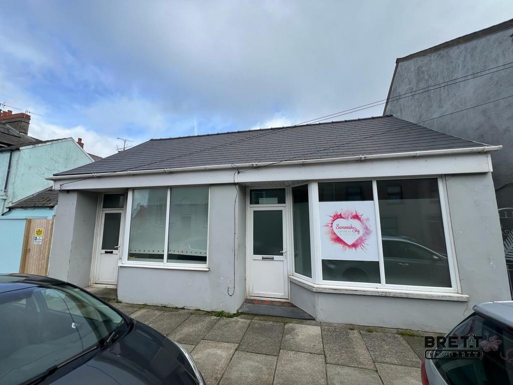 123-125 High St, Milford Haven à vendre Photo du bâtiment- Image 1 de 7