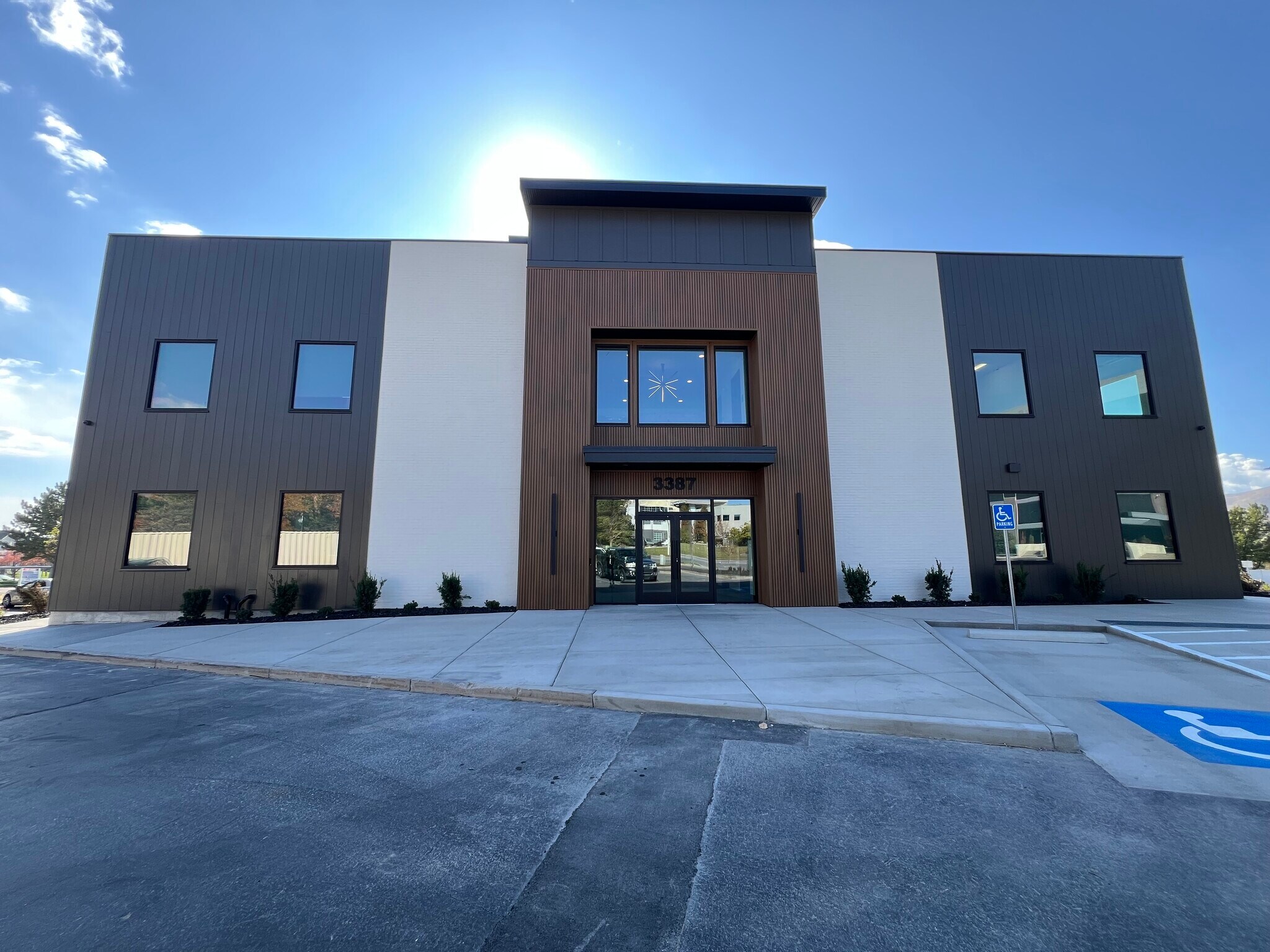 3387 W Mayflower Way, Lehi, UT à louer Photo du bâtiment- Image 1 de 11