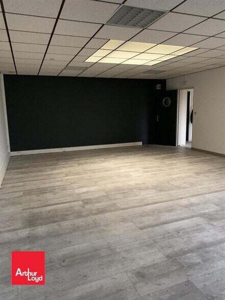 Flex in Lucé for sale - Interior Photo - Image 2 of 5