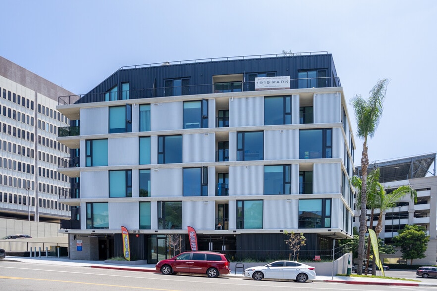 1915 Park Avenue, Los Angeles, CA for sale - Building Photo - Image 2 of 57