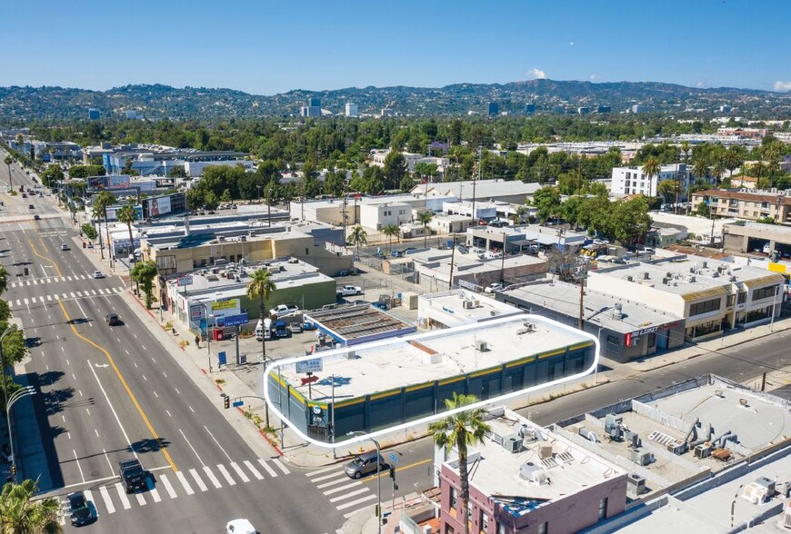 6177 Van Nuys Blvd, Van Nuys, CA à vendre - Photo du bâtiment - Image 1 de 1