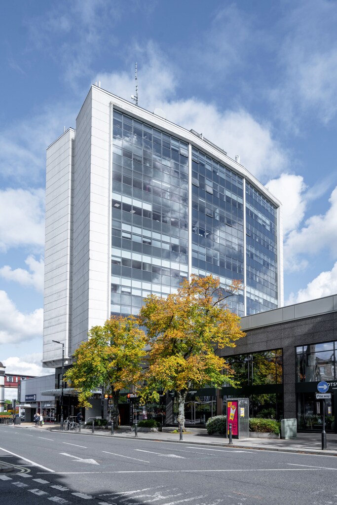 Station Para, Harrogate for lease Building Photo- Image 1 of 4