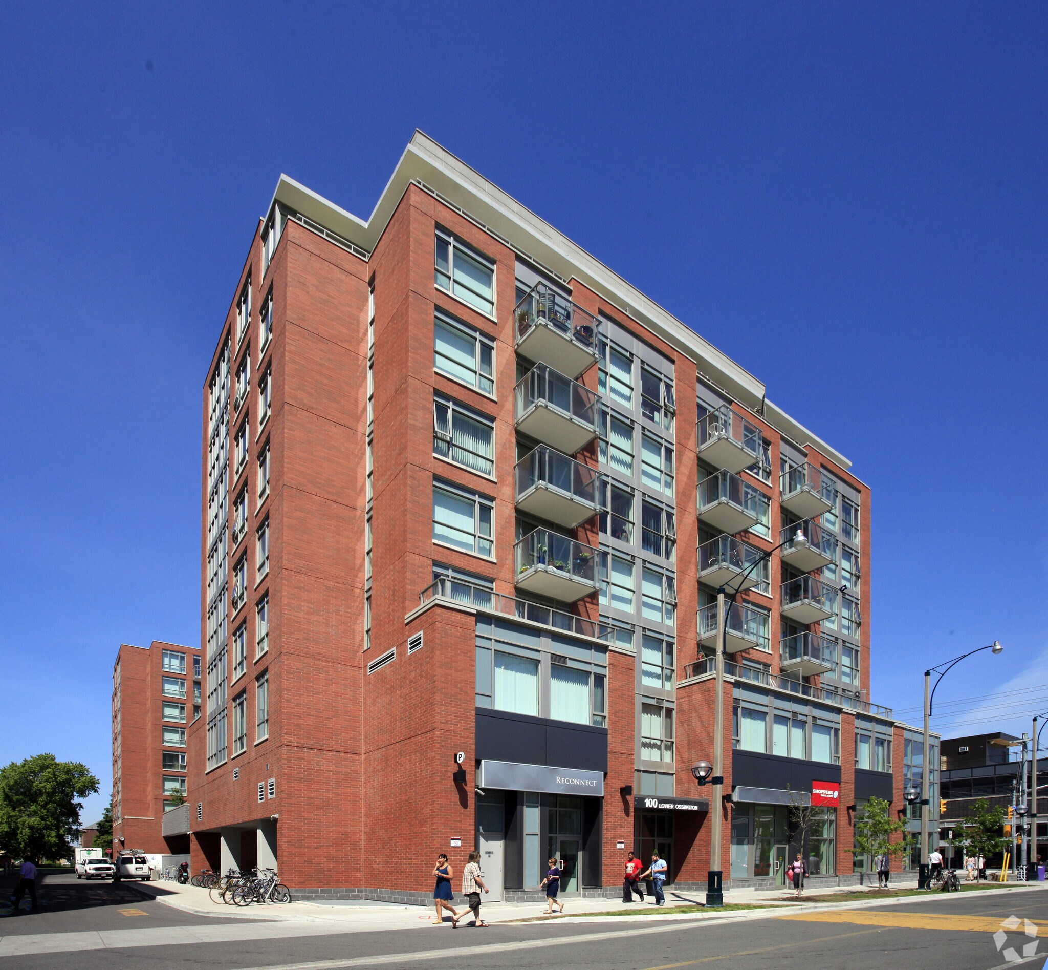 98 Lower Ossington Ave, Toronto, ON à vendre Photo du bâtiment- Image 1 de 1