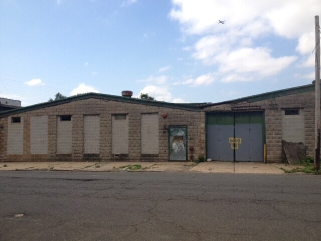 169 Christie St, Newark, NJ for lease - Primary Photo - Image 1 of 3