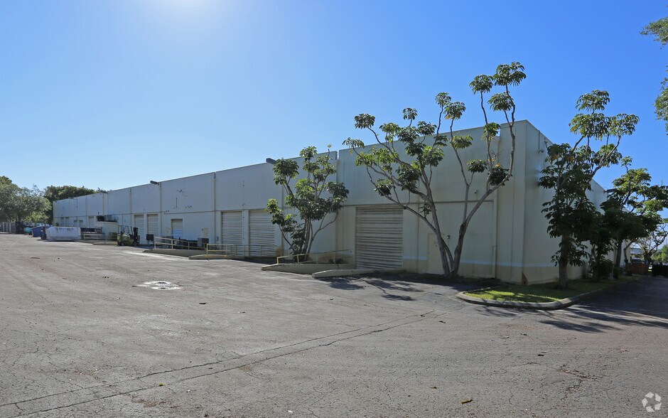 3011-3015 Greene St, Hollywood, FL à louer - Photo du bâtiment - Image 3 de 13