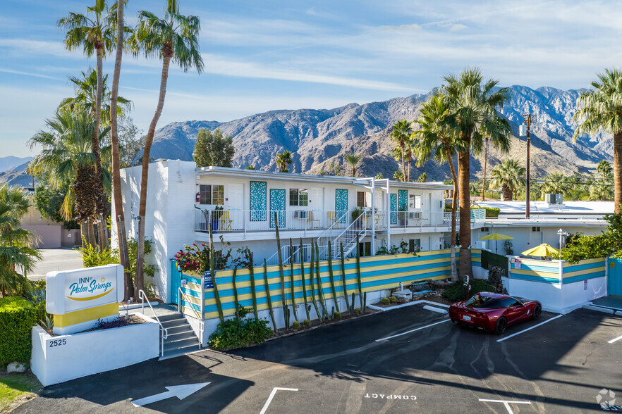 2525 N Palm Canyon Dr, Palm Springs, CA à vendre - Photo principale - Image 1 de 1