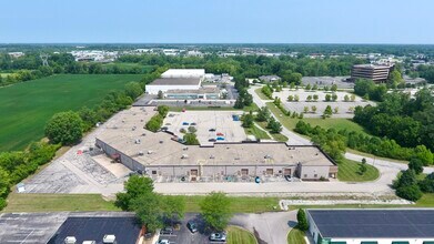 8902 Vincennes Cir, Indianapolis, IN à louer Aérien- Image 2 de 12