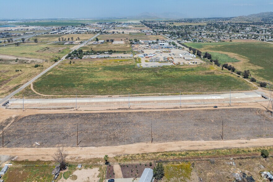 SWC of Ethanac Road and Sherman Road, Menifee, CA à louer - Photo du bâtiment - Image 3 de 8