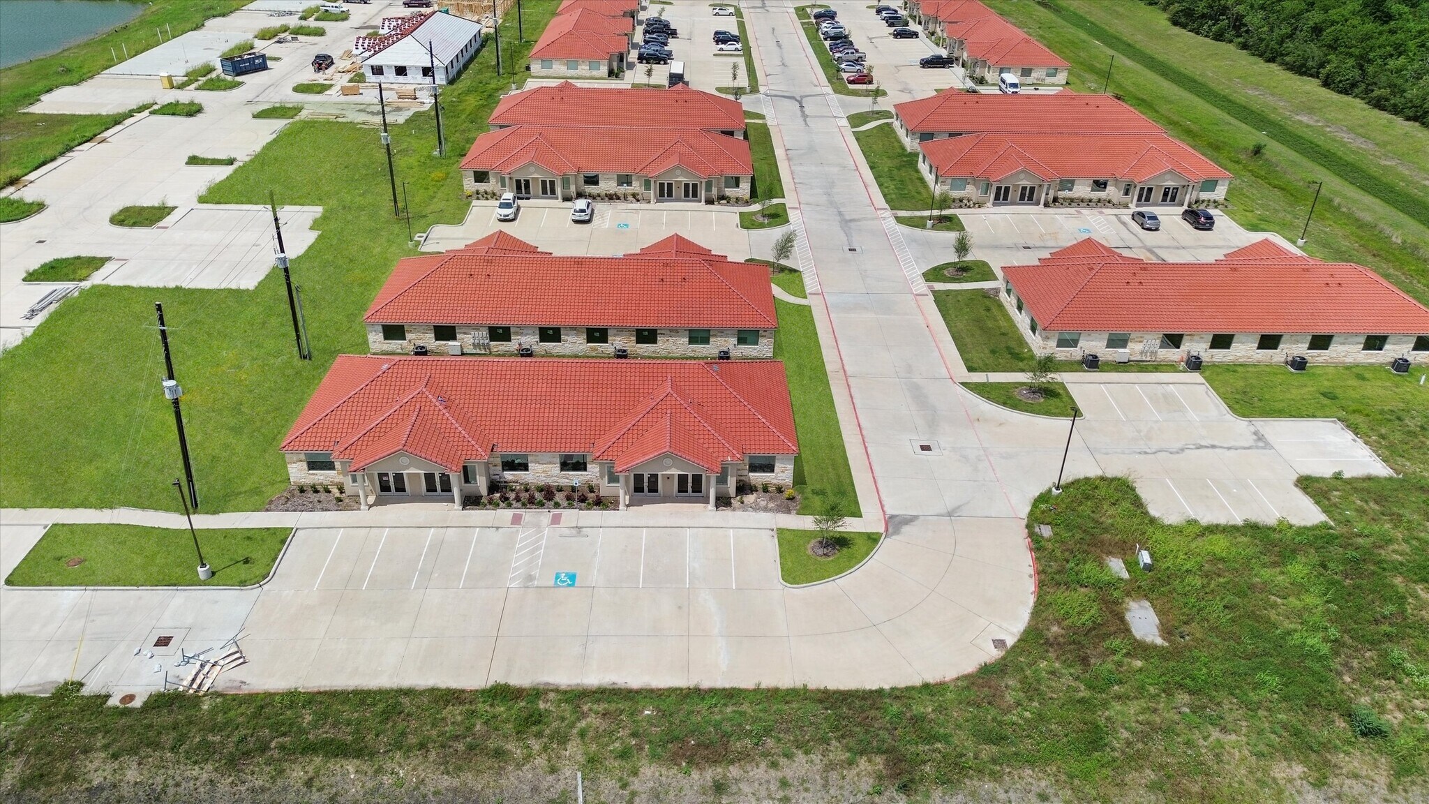 2743 Smith Ranch Rd, Pearland, TX à louer Photo du bâtiment- Image 1 de 5