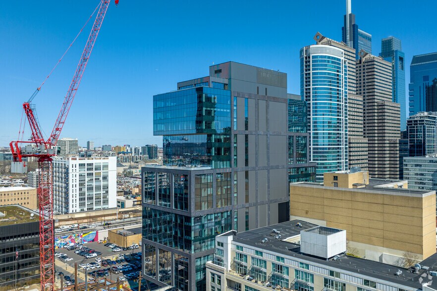 2222 Market St, Philadelphia, PA à louer - Photo du bâtiment - Image 3 de 5