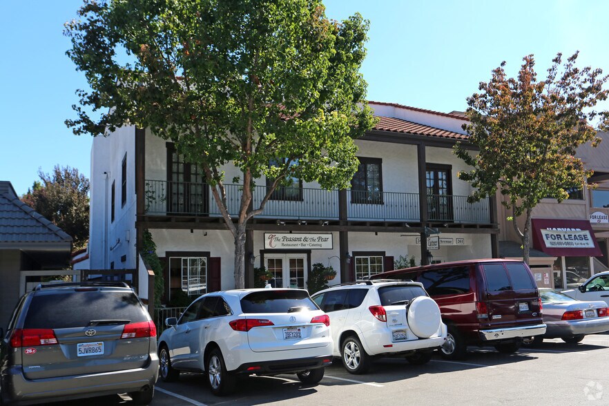 281 Hartz Ave, Danville, CA à louer - Photo du bâtiment - Image 3 de 5