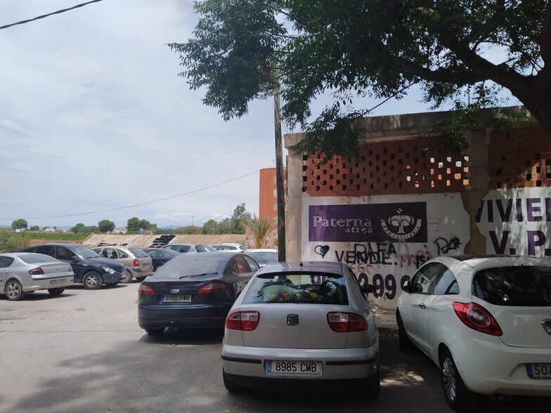 Carrer Maestro Fortea, 10, Torrent, Valencia for sale - Building Photo - Image 3 of 11