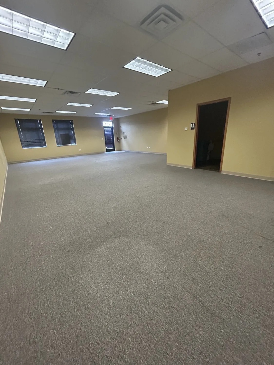 18311 N Creek Dr, Tinley Park, IL for lease Interior Photo- Image 1 of 2