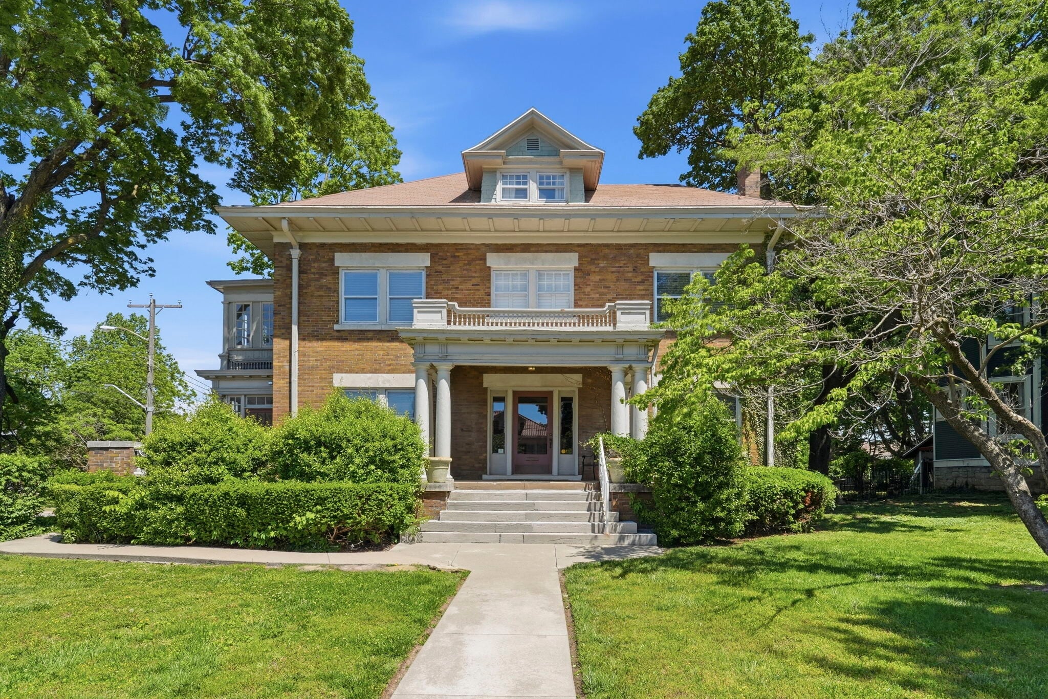 1201 E Walnut St, Springfield, MO for sale Building Photo- Image 1 of 53