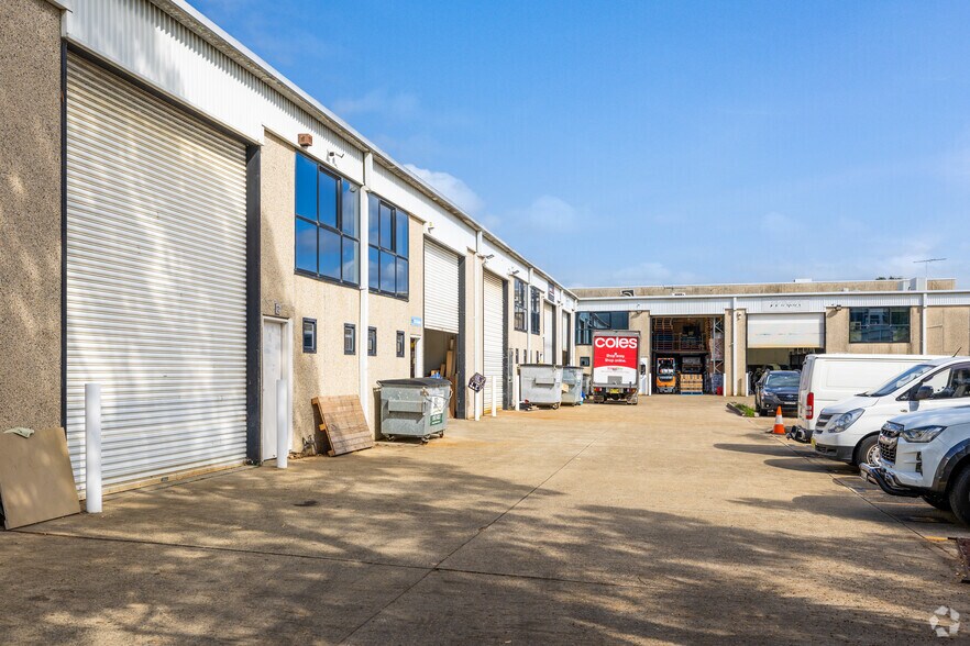 14 Sheridan Cl, Milperra for sale - Building Photo - Image 2 of 5