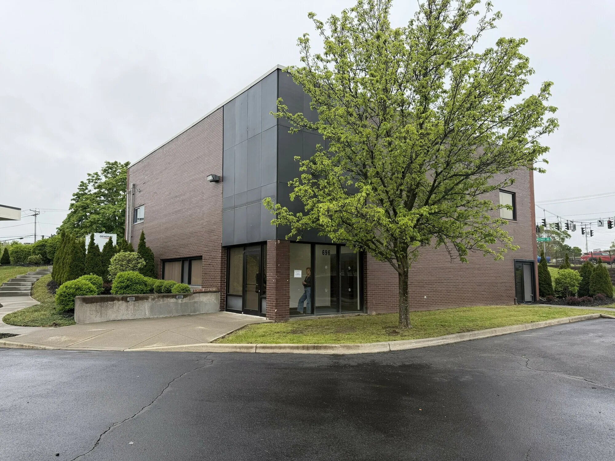 696 Troy Schenectady Rd, Latham, NY for lease Building Photo- Image 1 of 16