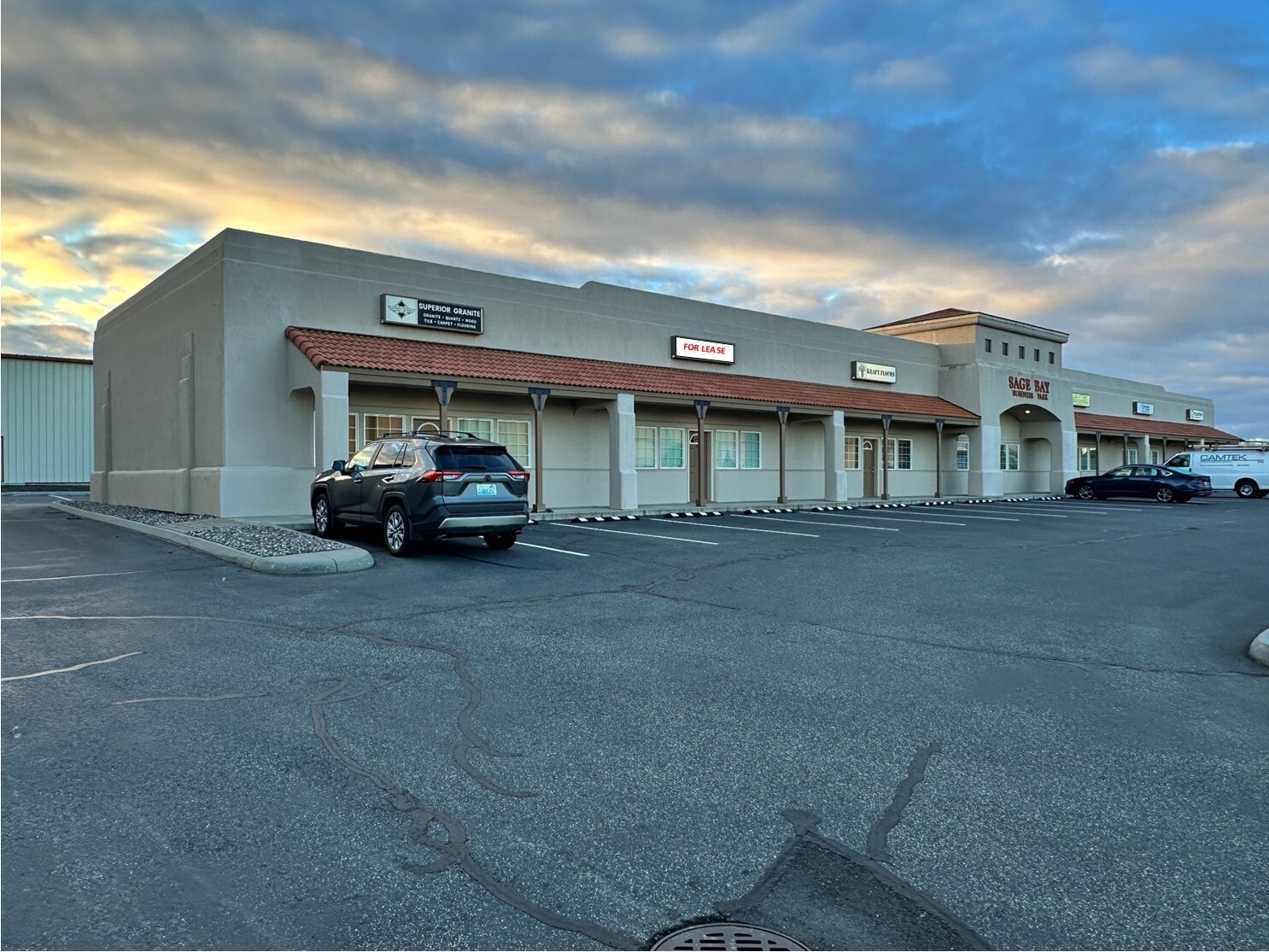 6503 W Okanogan Ave, Kennewick, WA for lease Interior Photo- Image 1 of 17