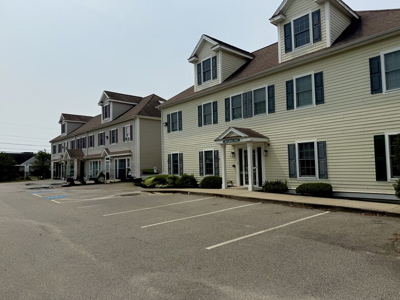 24 Spring Bars Rd, Falmouth, MA for lease - Building Photo - Image 3 of 9