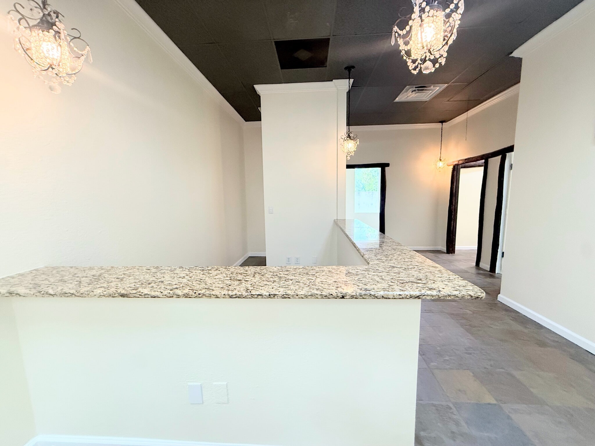 3443 Pine Ridge Rd, Naples, FL for lease Interior Photo- Image 1 of 13
