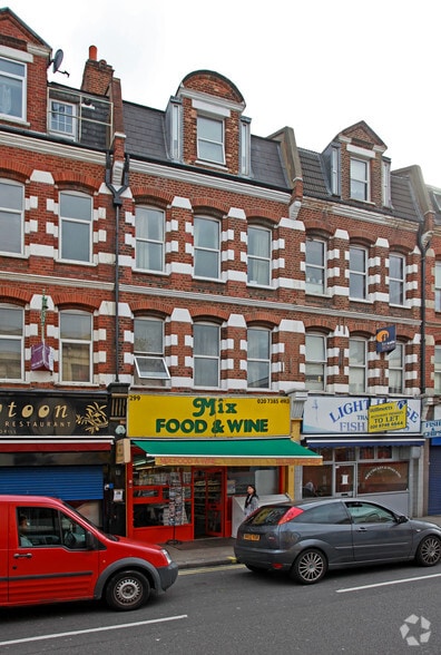 299 North End Rd, Londres à louer - Photo du bâtiment - Image 2 de 9