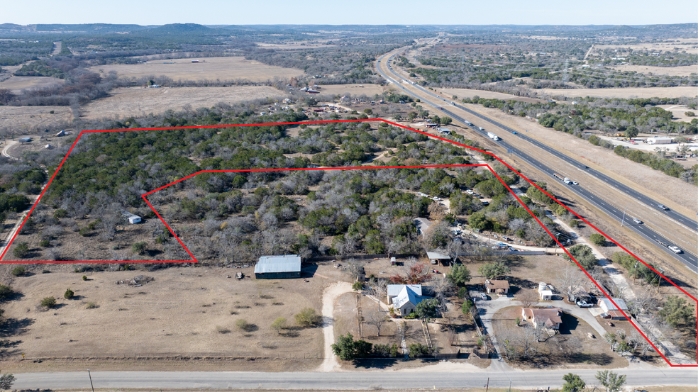 854 N Creek Rd, Comfort, TX à louer - Photo du bâtiment - Image 3 de 22