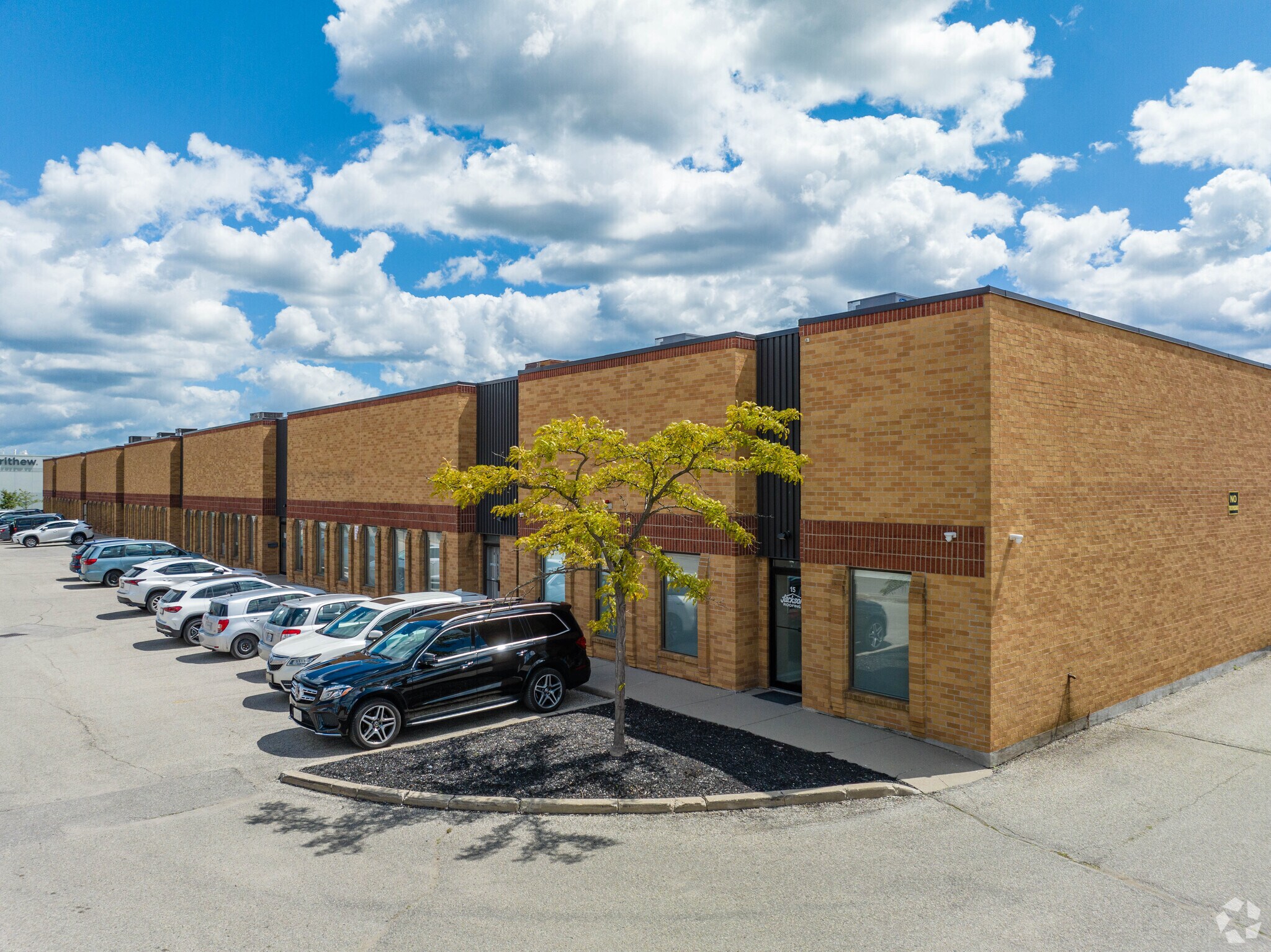 1160 Tapscott Rd, Toronto, ON for lease Primary Photo- Image 1 of 7