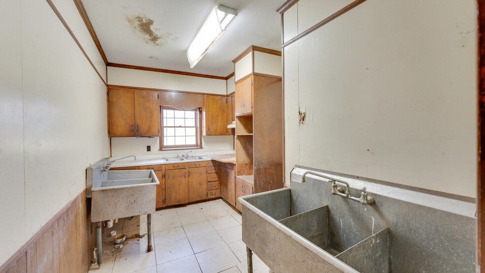 517 Campbell St, Thomasville, GA for sale - Building Photo - Image 2 of 7