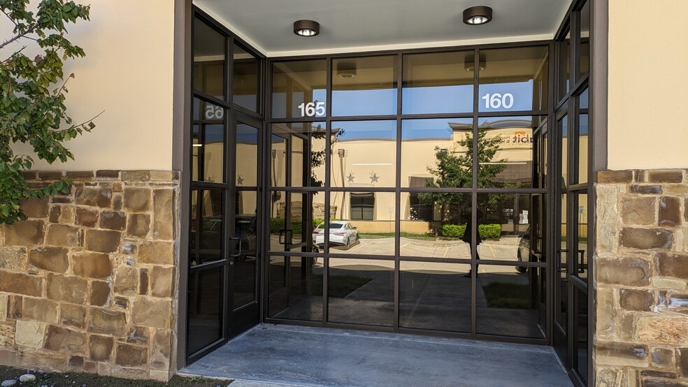 275 SE Inner Loop, Georgetown, TX for lease - Building Photo - Image 3 of 20