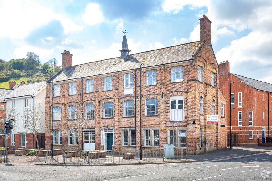 Summerhouse Terrace, Yeovil à vendre - Photo du bâtiment - Image 3 de 9