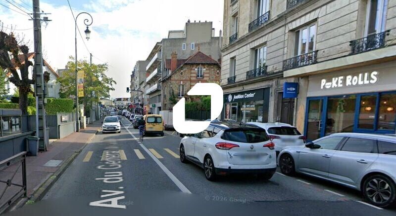 Retail in Maisons-Laffitte for lease Building Photo- Image 1 of 2