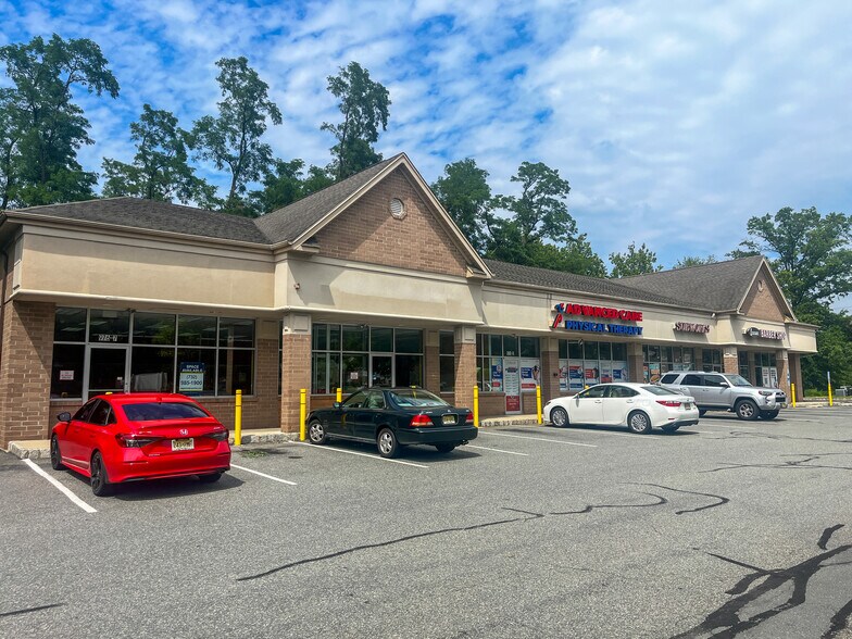 976 Inman Ave, Edison, NJ à vendre - Photo du bâtiment - Image 1 de 1