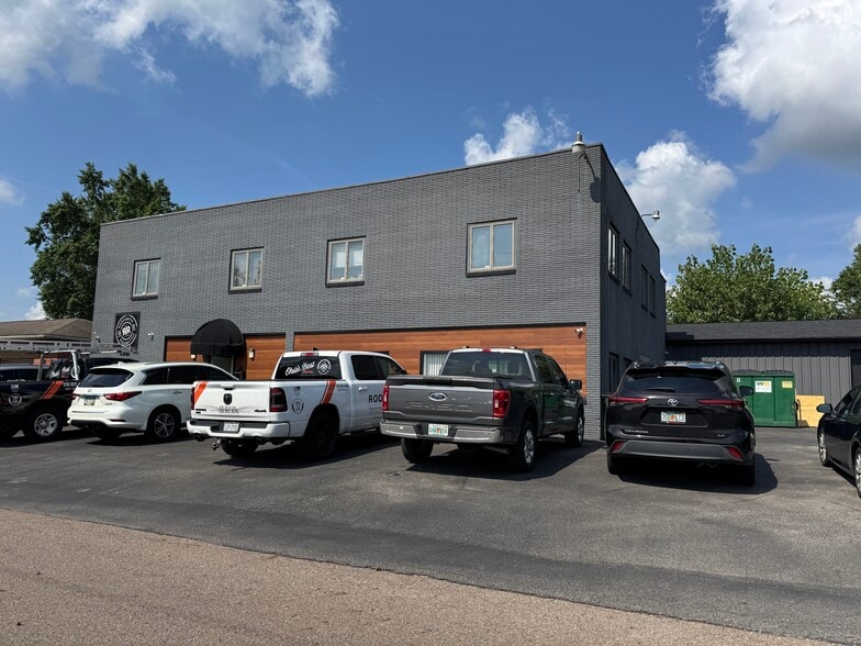 118-122 Western Ave, Akron, OH for lease - Building Photo - Image 2 of 9