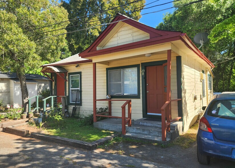 1855 Petaluma Hill Rd, Santa Rosa, CA à vendre - Photo du bâtiment - Image 3 de 13