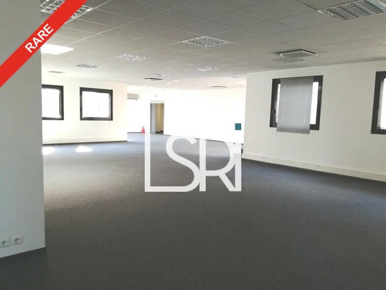 Office in Clermont-Ferrand for lease - Interior Photo - Image 3 of 22