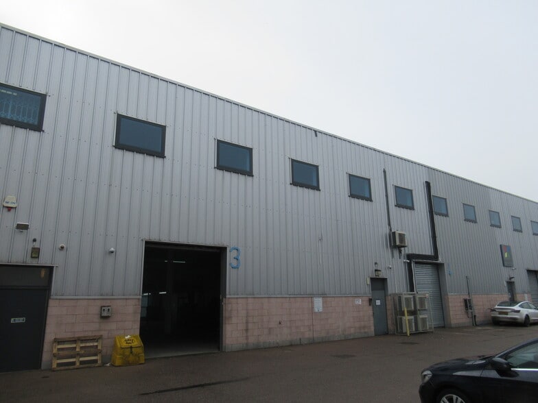 24 Deer Park Rd, London for lease - Interior Photo - Image 2 of 9